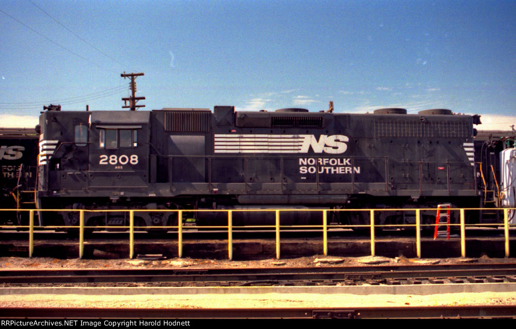 NS 2808